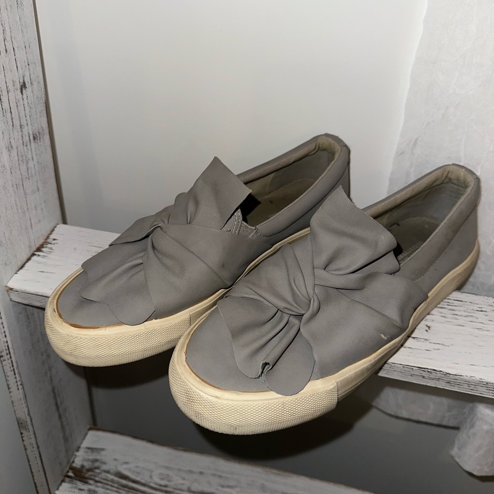 Gray Women's Slip-On Shoes with Bow Detail